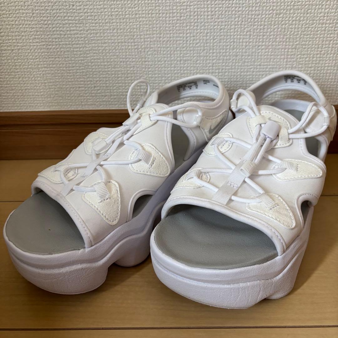 ナイキ NIKE エアマックスココ サンダル ホワイト