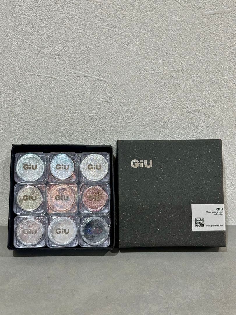 GiU ブランドローンチ記念の特別なBOXセット