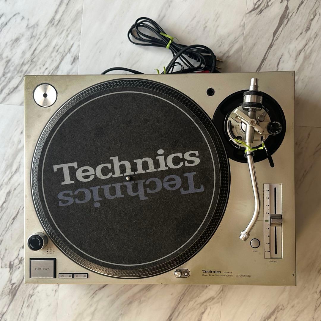 Technics SL-1200 レコードプレーヤー 本体　ふたつき