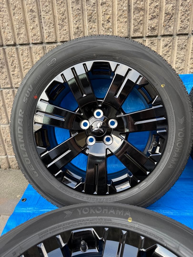 デリカD5 シャモニー　純正ホイール＆タイヤ4本セット【新車外し品】