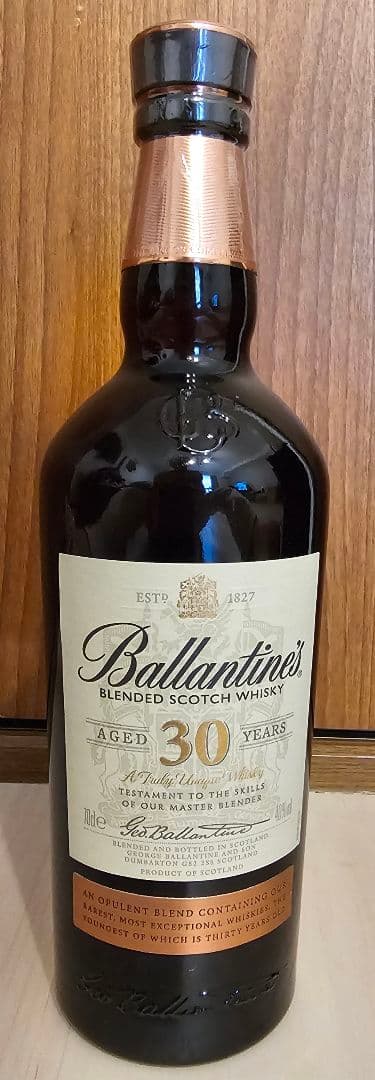 Ballantine's 30年 ブレンデッドスコッチウイスキー／木箱入り
