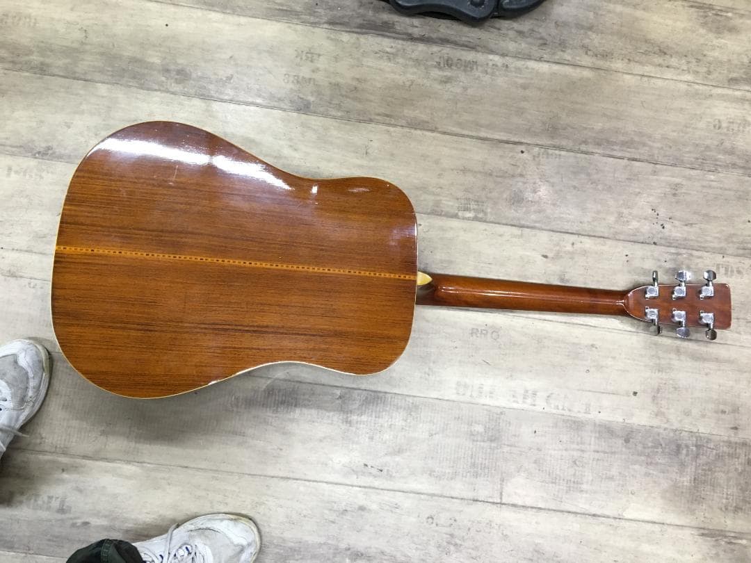 アコースティックギター ドレッドノート ジャガード、ケース付き