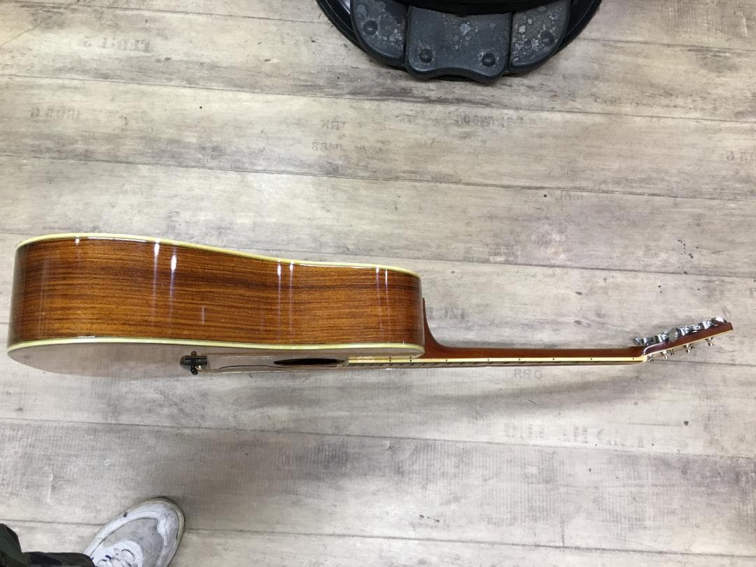 アコースティックギター ドレッドノート ジャガード、ケース付き