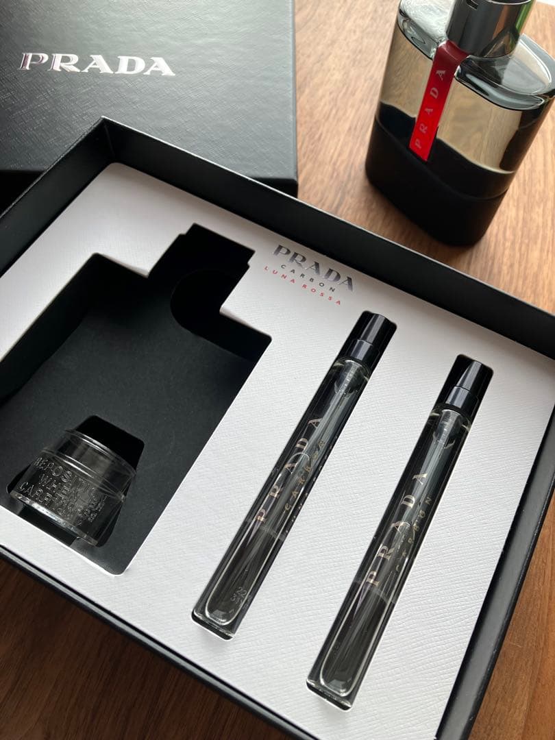 【フィーフィー】Prada プラダ ルナロッサカーボン オードトワレ