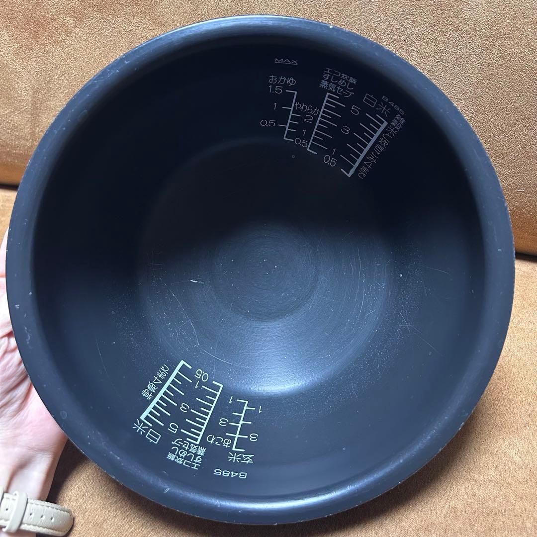 象印　炊飯器　南部鉄器 極め羽釜　型番：NW-AT10 の内釜のみ