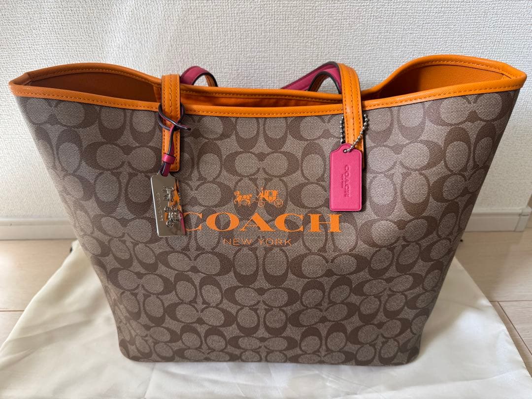 コーチ　トートバッグ　シグネチャー　未使用　保存袋付き　A4収納可