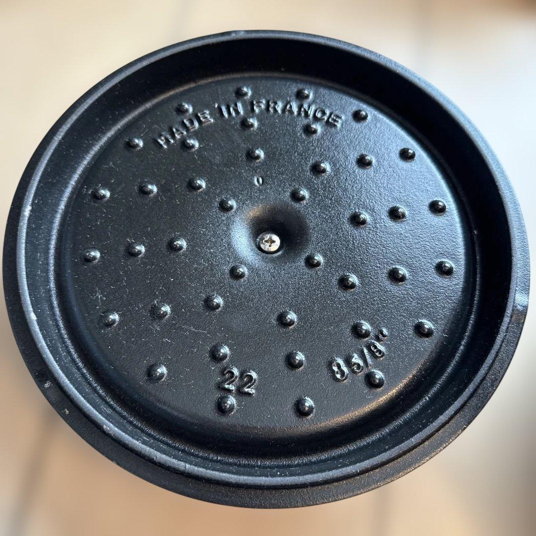 Staub ストウブピコ・ココットラウンド(22cm) シャイニーブラック