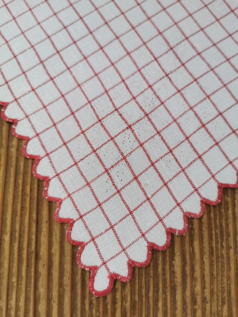 アンティーク フランス グラフチェック＆花弁スカラップリム刺繍 リネンクロス β