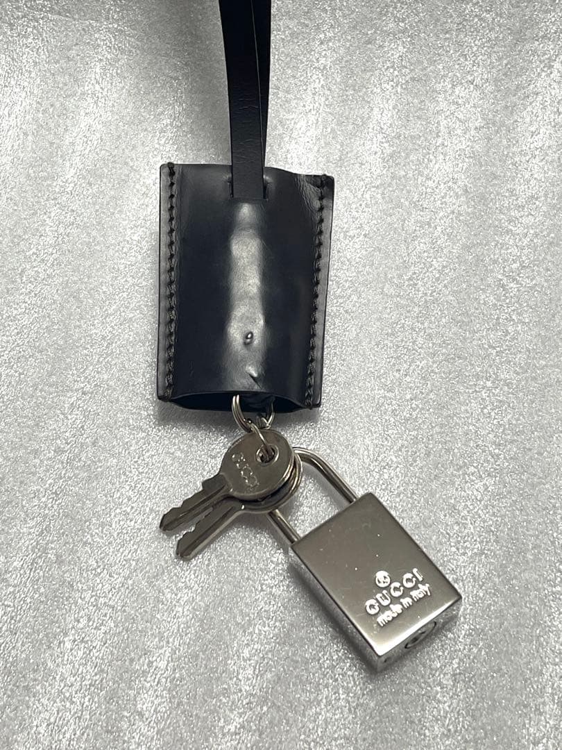 最終GUCCI グッチ パドロック 南京錠 鍵 クロシェット付き シルバーカラー
