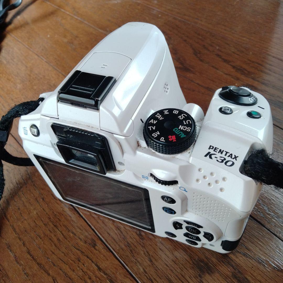 PENTAX K-30 デジタル一眼レフカメラ ホワイト　黒死病ジャンク品