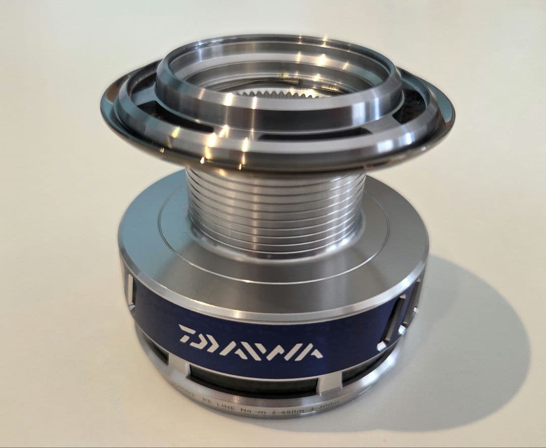 ダイワ 10ソルティガ 4000 純正スプール 未使用品 SALTIGA