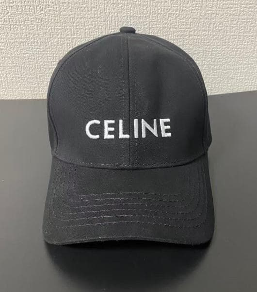 CELINE ベースボールキャップ