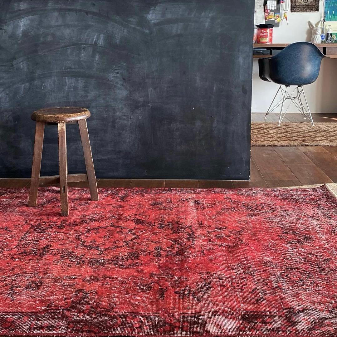 シャビーレッドオーバーダイ　ヴィンテージラグ　トルコラグ