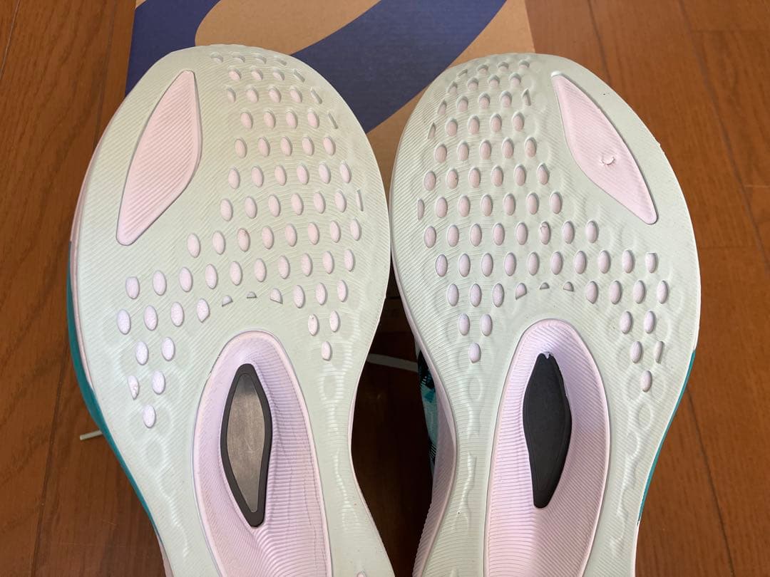 アシックス マジックスピード4 26.5 ワイド スーシングシー/ブラック