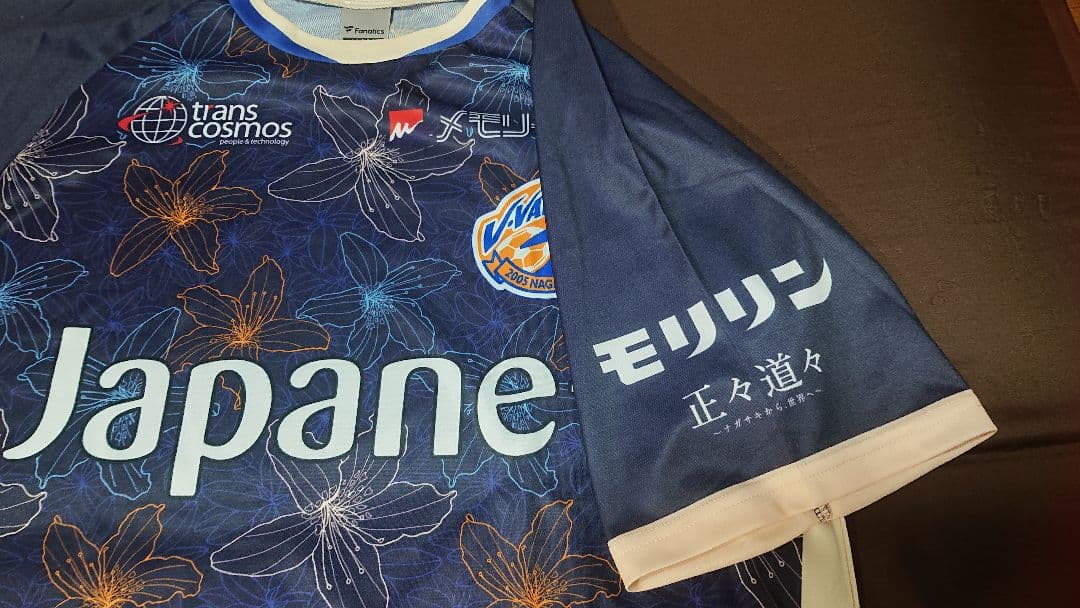 u*e様 Vファーレン長崎V-VAREN NAGASAKI復刻ユニフォームTシャ