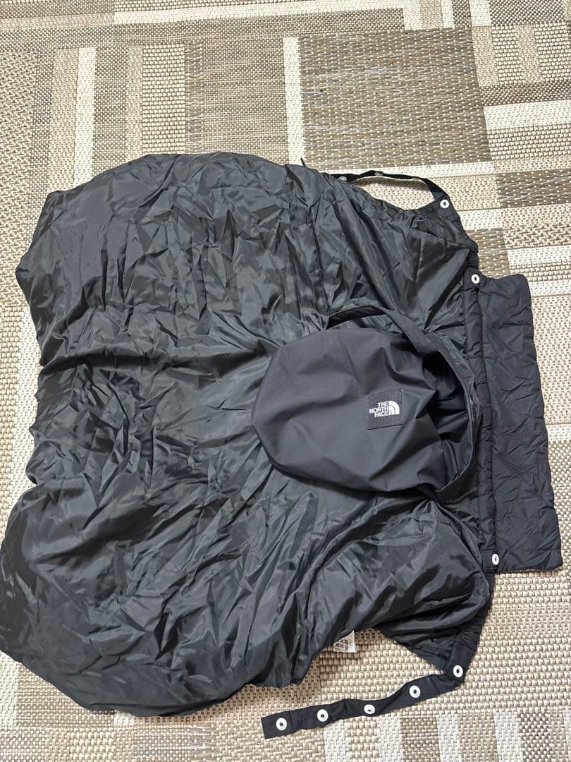 THENORTHFACEベビーブランケットダウン 抱っこ紐.ベビーカー【黒】