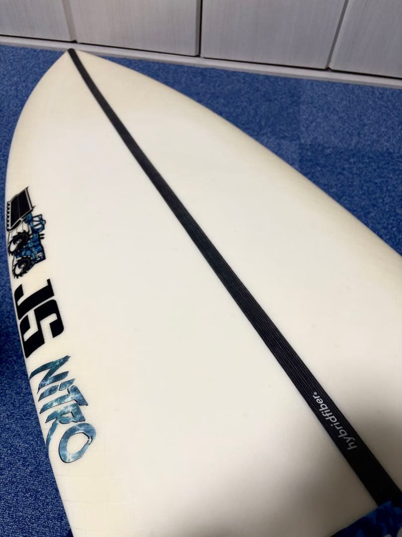JSサーフボード ジェイエス NITRO ニトロ EPS 5’6 フィン付き