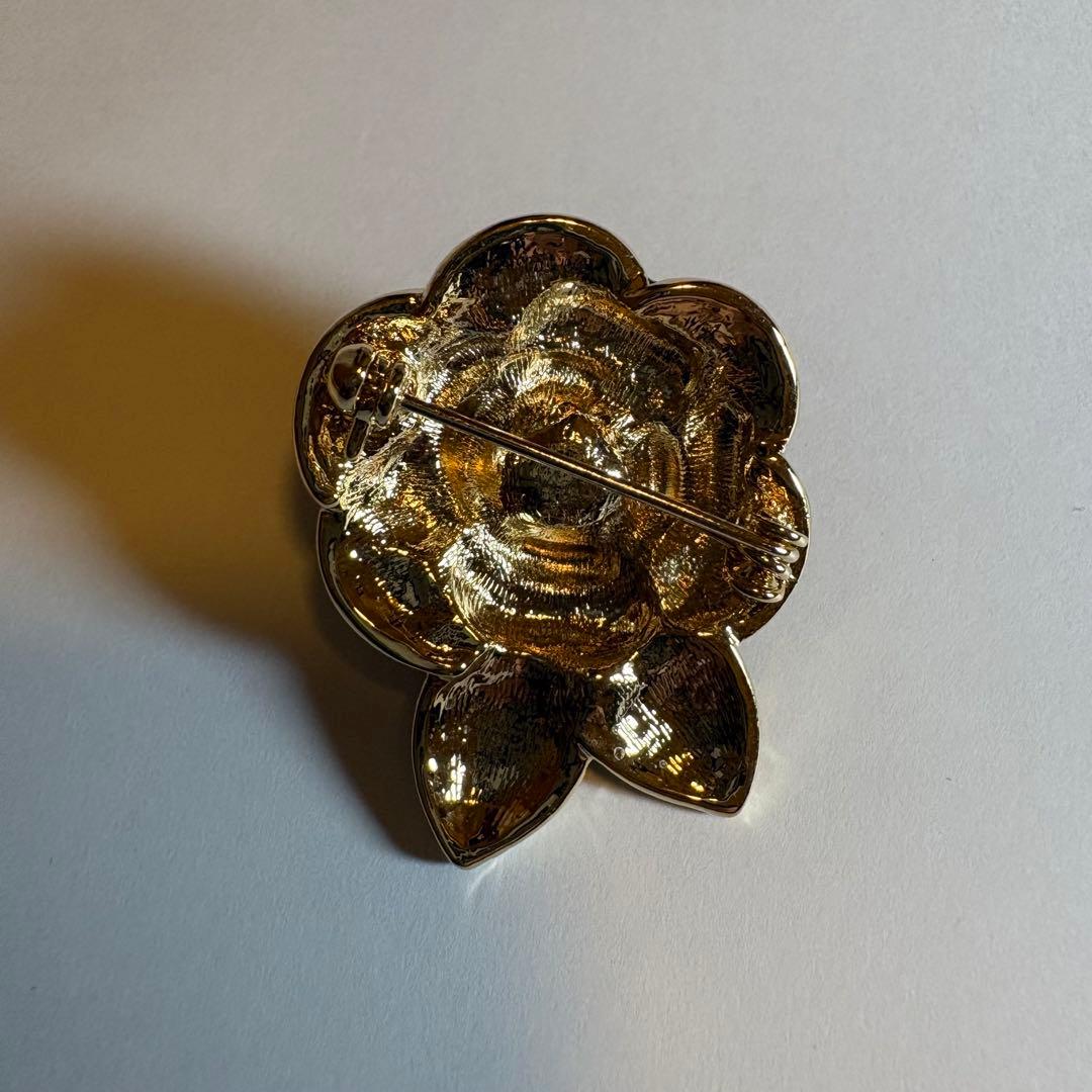 CHANEL シャネル　ブローチ　カメリア　花　ヴィンテージ　バラ　ピンバッジ