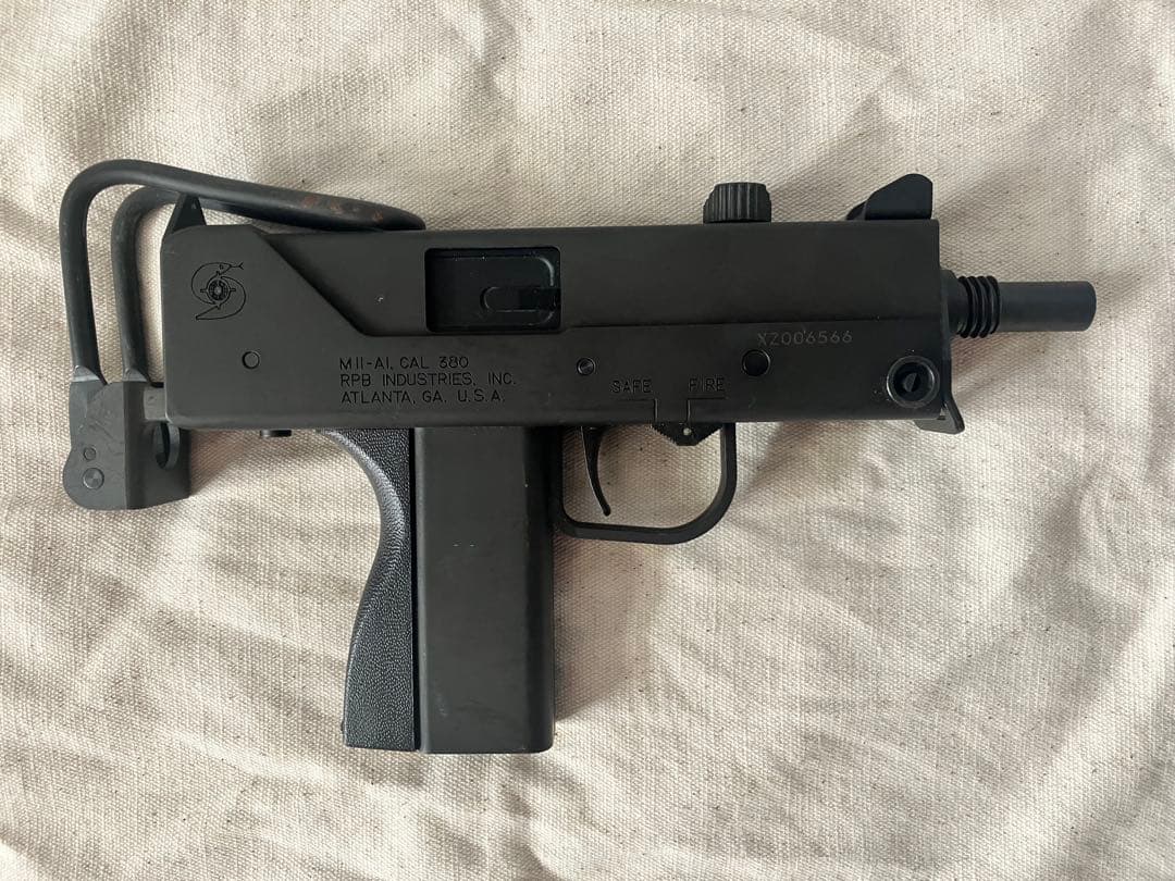 【ジャンク】　KSC M11 A1 ガスガン　System7 搭載