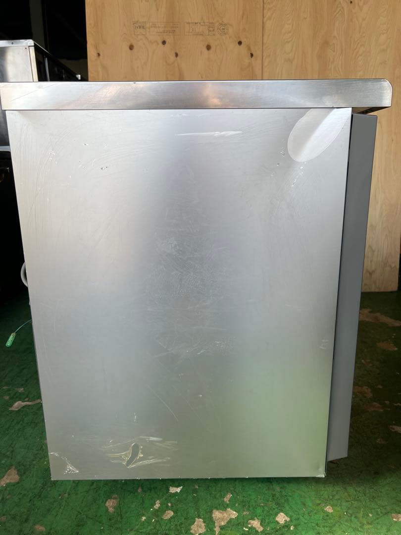 2018年 Panasonicテーブル形冷蔵庫 1500x600x800