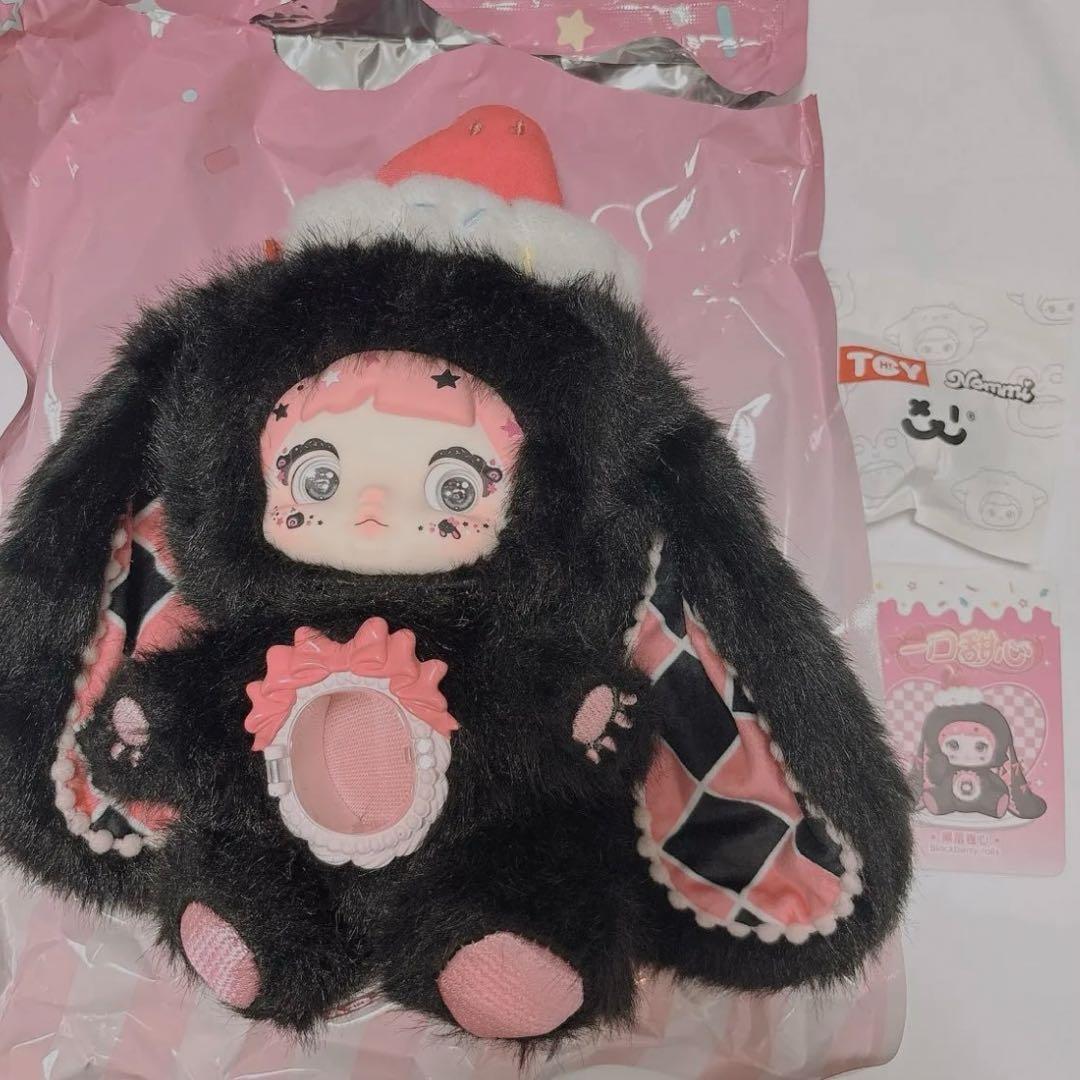 ITOYS NOMMI 一口甜心 ぬいぐるみ シークレット　黒い垂れ耳ウサギ