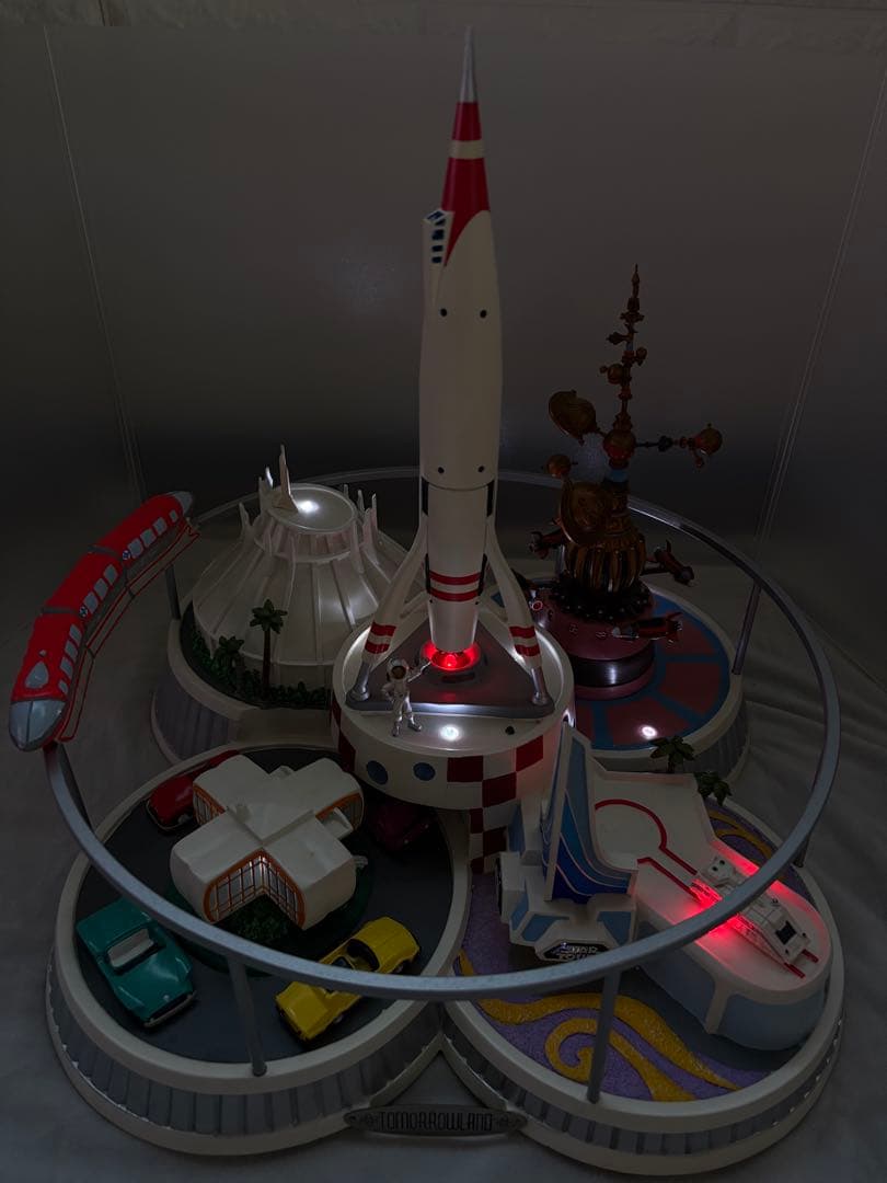 【マックス】ディズニー トゥモローランド ビッグフィギュア 限定150レア