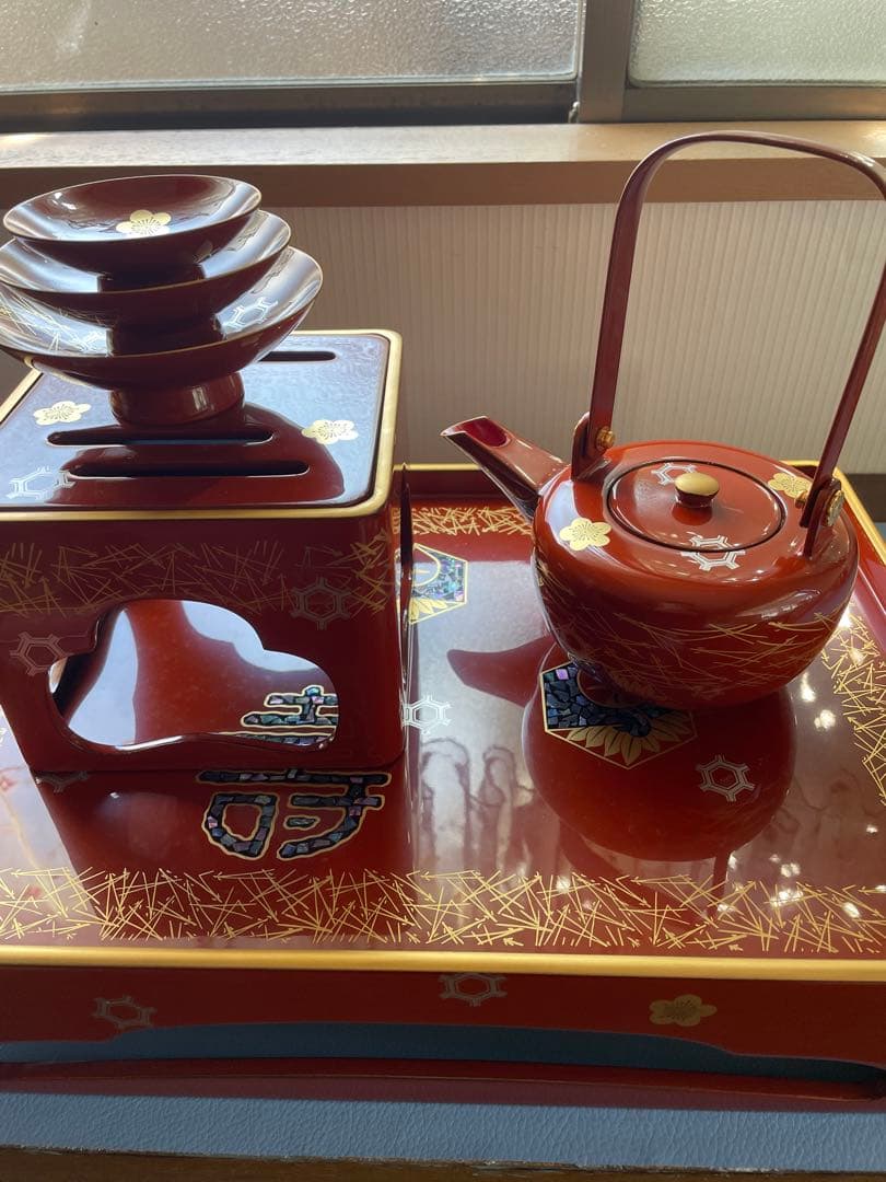 屠蘇器　お屠蘇セット　華やか　豪華　本漆塗り　桐箱　楽山　木製