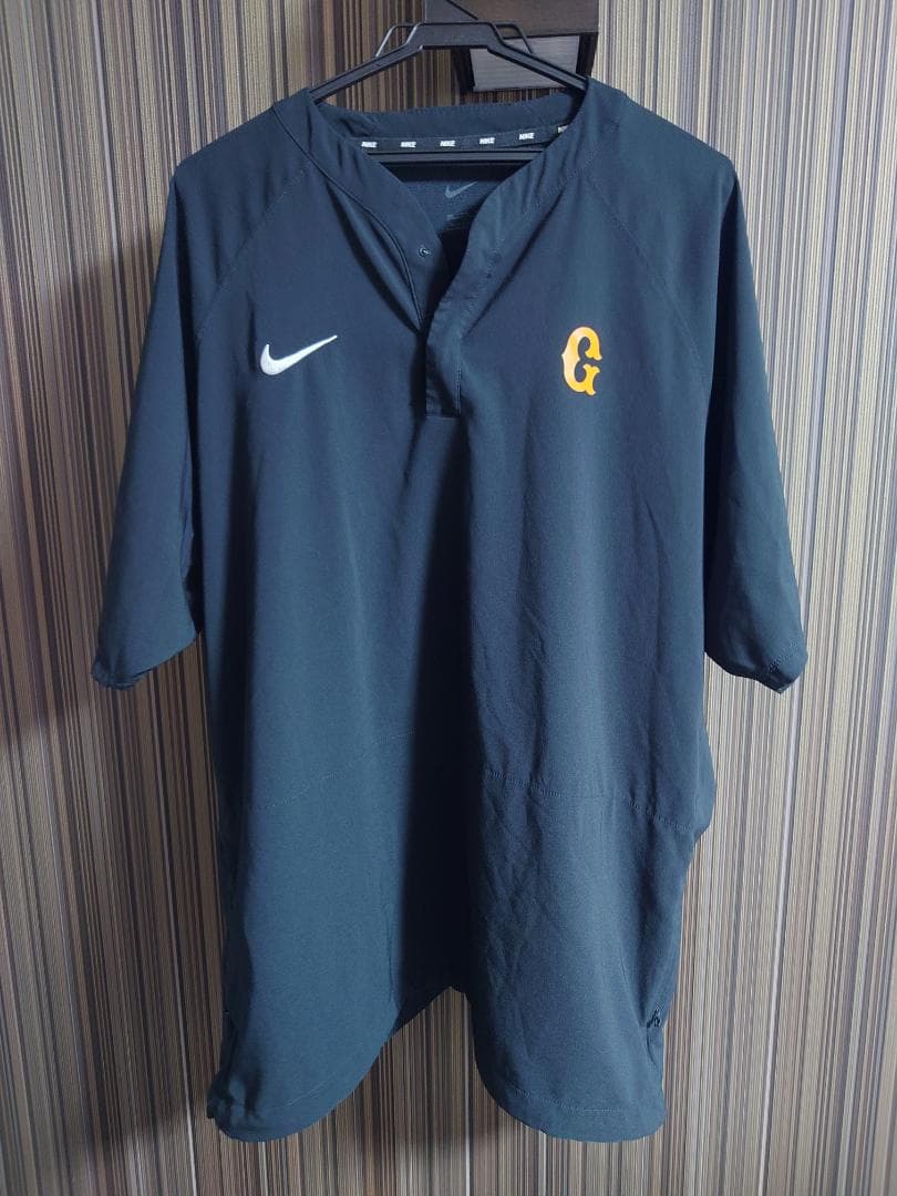 最終価格！巨人岡本和真選手実使用Nike 半袖ウェア G 25