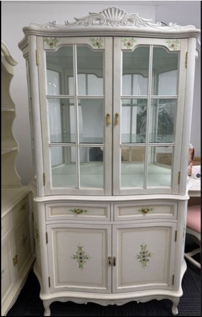 ロココ調　白い家具　エレガント家具　花柄家具　可愛い家具　高級家具