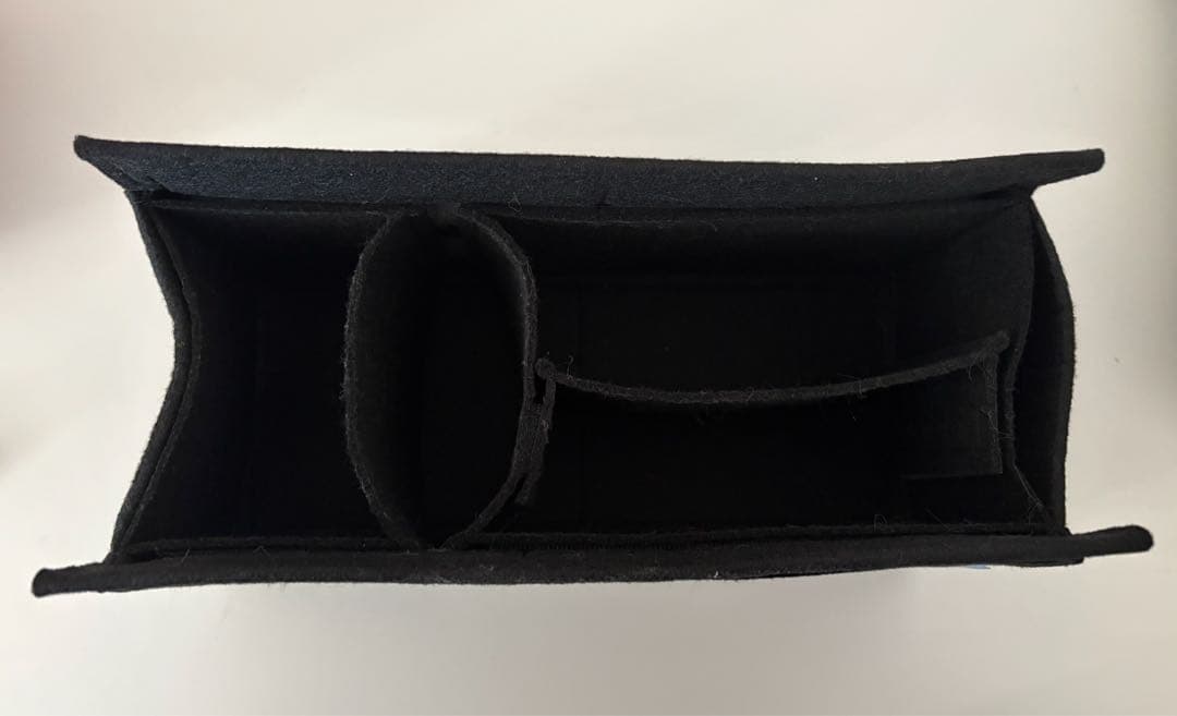 【Masa】LOEWE ロエベ アマソナ 28 アナグラム 赤 シルバー