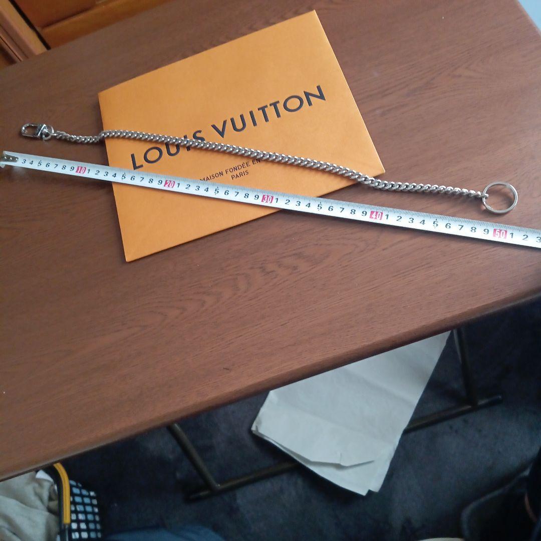 ルイ・ヴィトン。美品シルバー色ウォレットチェーンリング付き