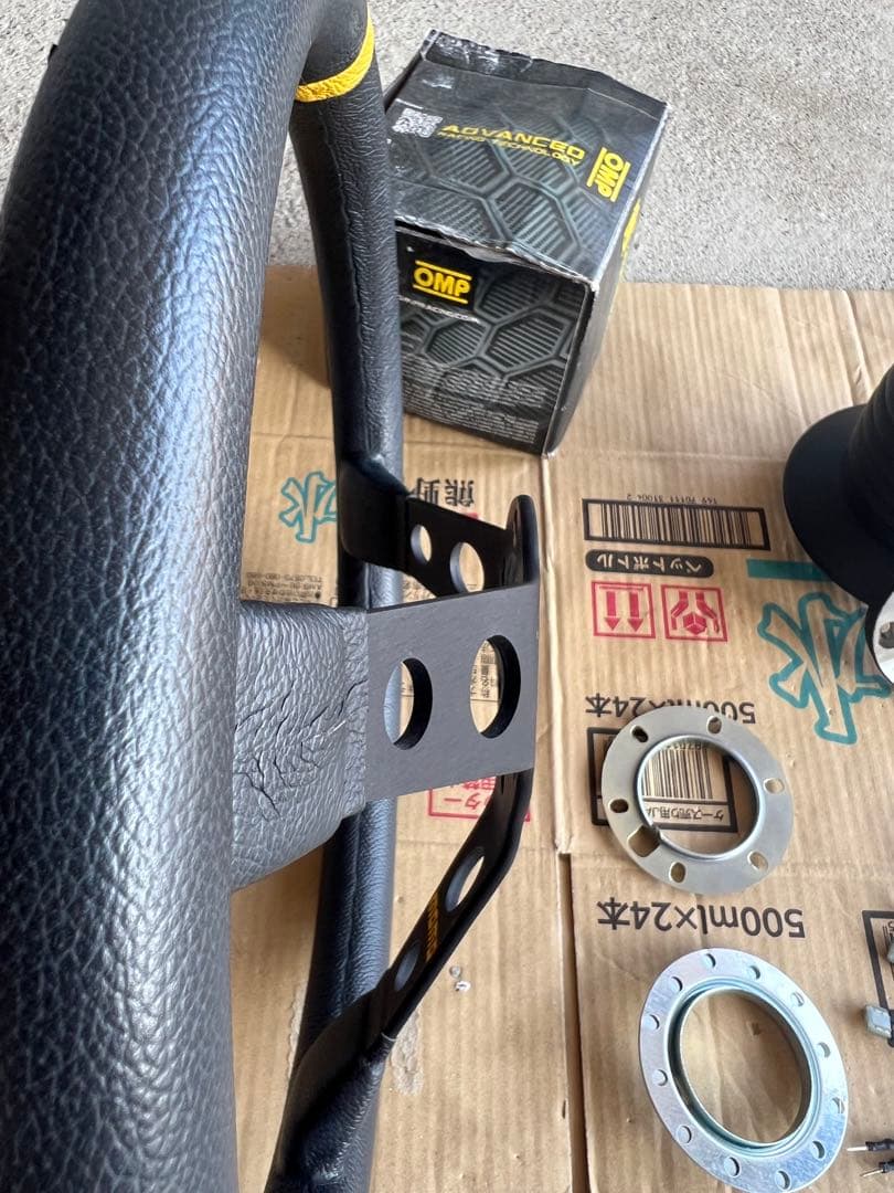 アバルト　MOMO ステアリング ボスセット