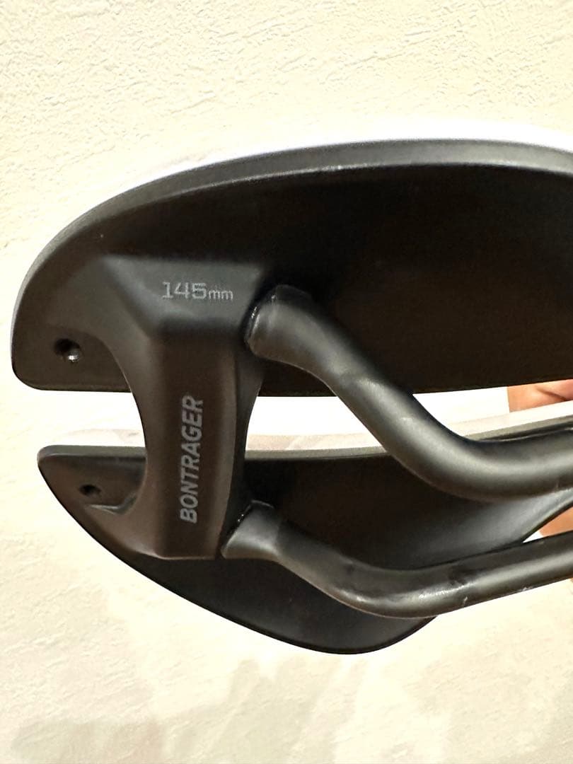 美品BONTRAGER AEOLUS PRO カーボンレール サドル