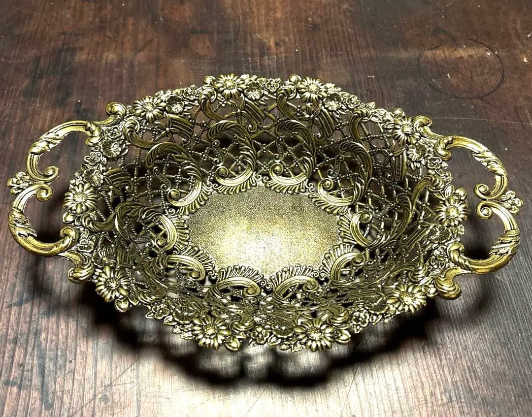 【アンティーク・素材不明・真鍮風】イタリア製 バスケット