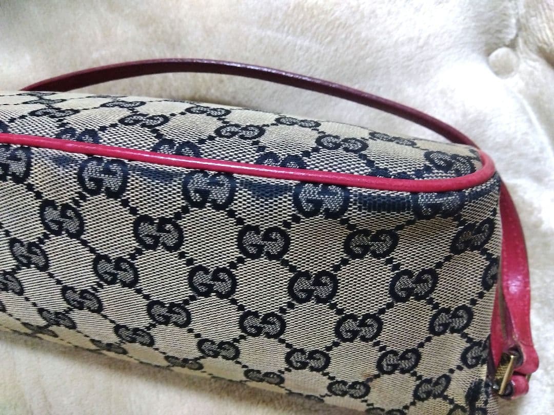 GUCCI グッチGG柄アクセサリーポーチ