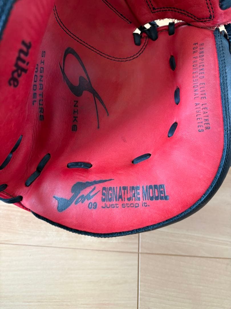 Nike 右手用キャッチャーミット レッド