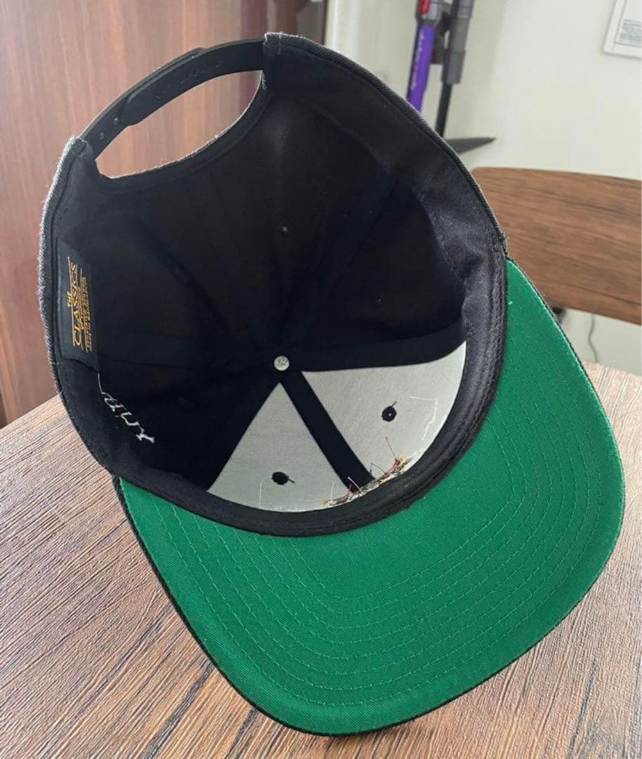 【まー】【髙橋海人着用モデル】　ぶてぃっく紫歯茎　指タイガーちゃんキャップ