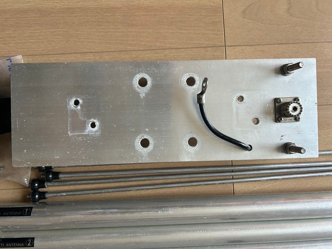 ミニマルチアンテナ　APA-4 7.14.21.28MHz 4バンド
