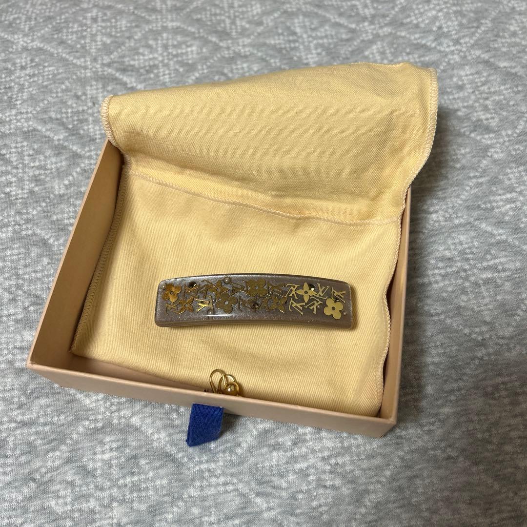 LOUIS VUITTON バレッタ