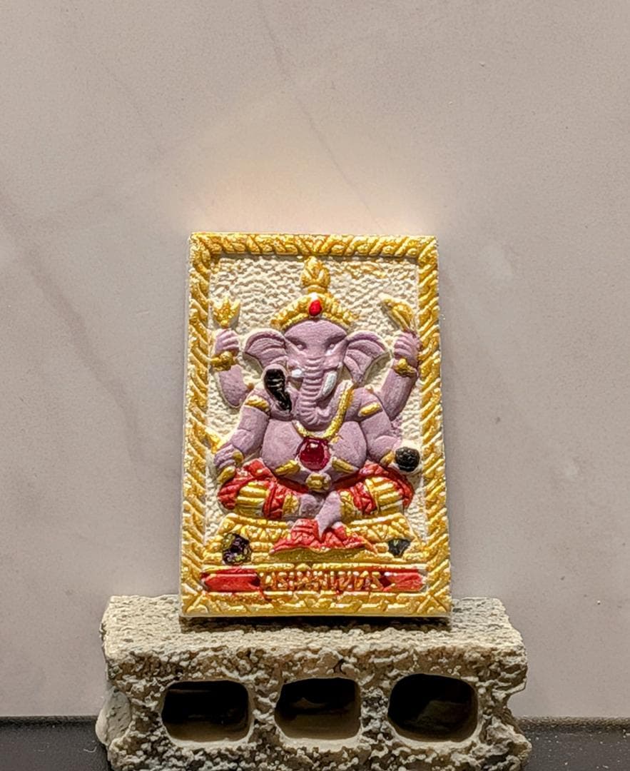 タイお守り　プラクルアン　ルアン・ポークン　ソムデット　2556年　(051)