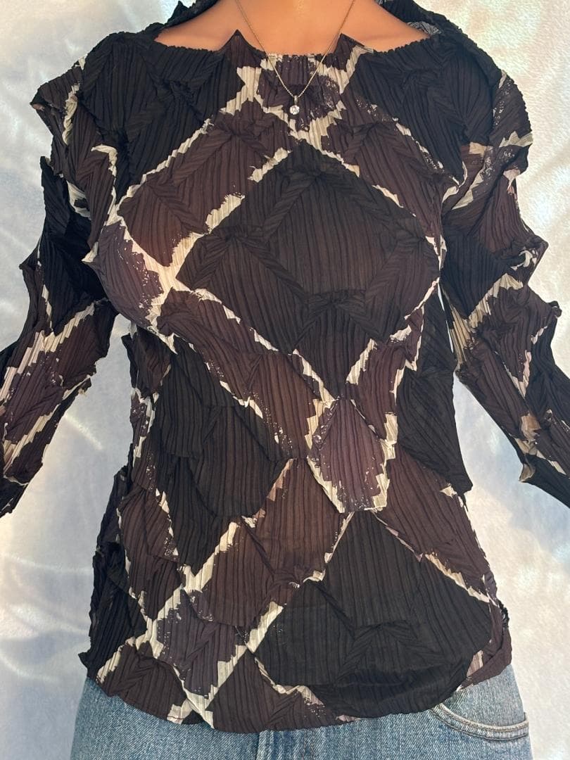 ISSEY MIYAKE ライン柄 変形 立体プリーツ M