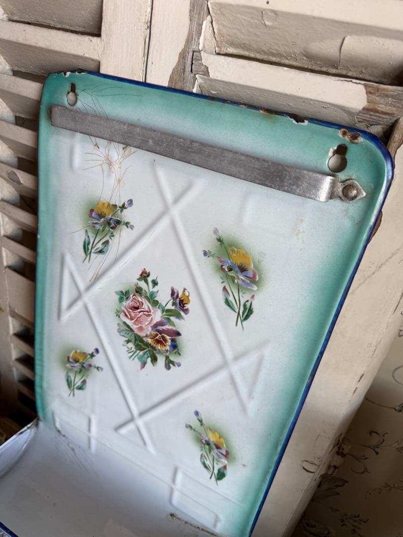 フランスアンティークジャピー社薔薇とパンジーブルーグリーンぼかしレードルラック