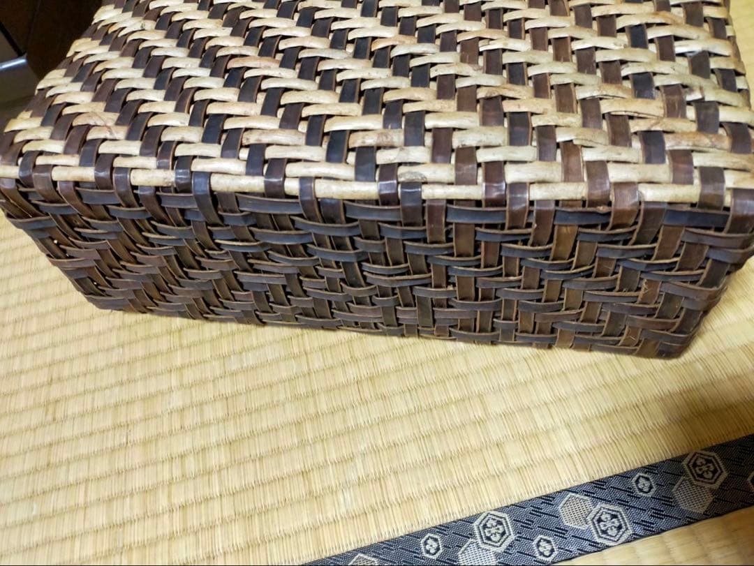 ハンドメイド つる細工（くるみ）かごバッグ ブラウン