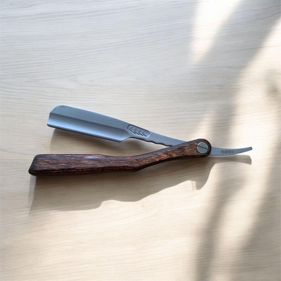 フェザー　アーティストクラブSS レザー　木製ハンドル　FEATHER　理容