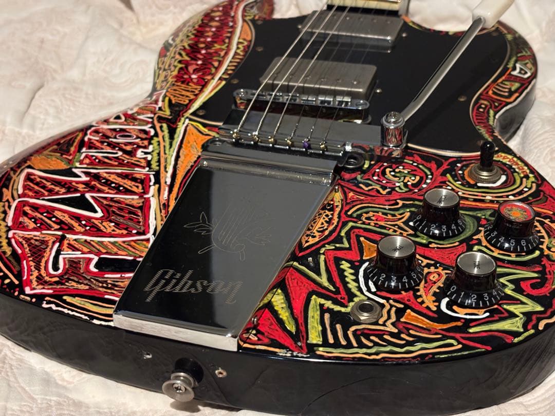 エピフォン　サイケデリックSG マエストロヴァイブローラ