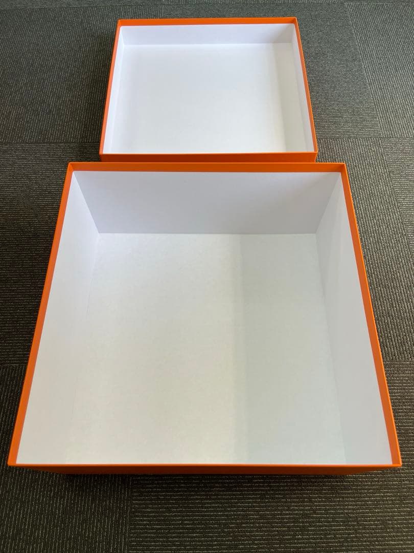 HERMES バッグ空箱　おまけルイヴィトン箱付