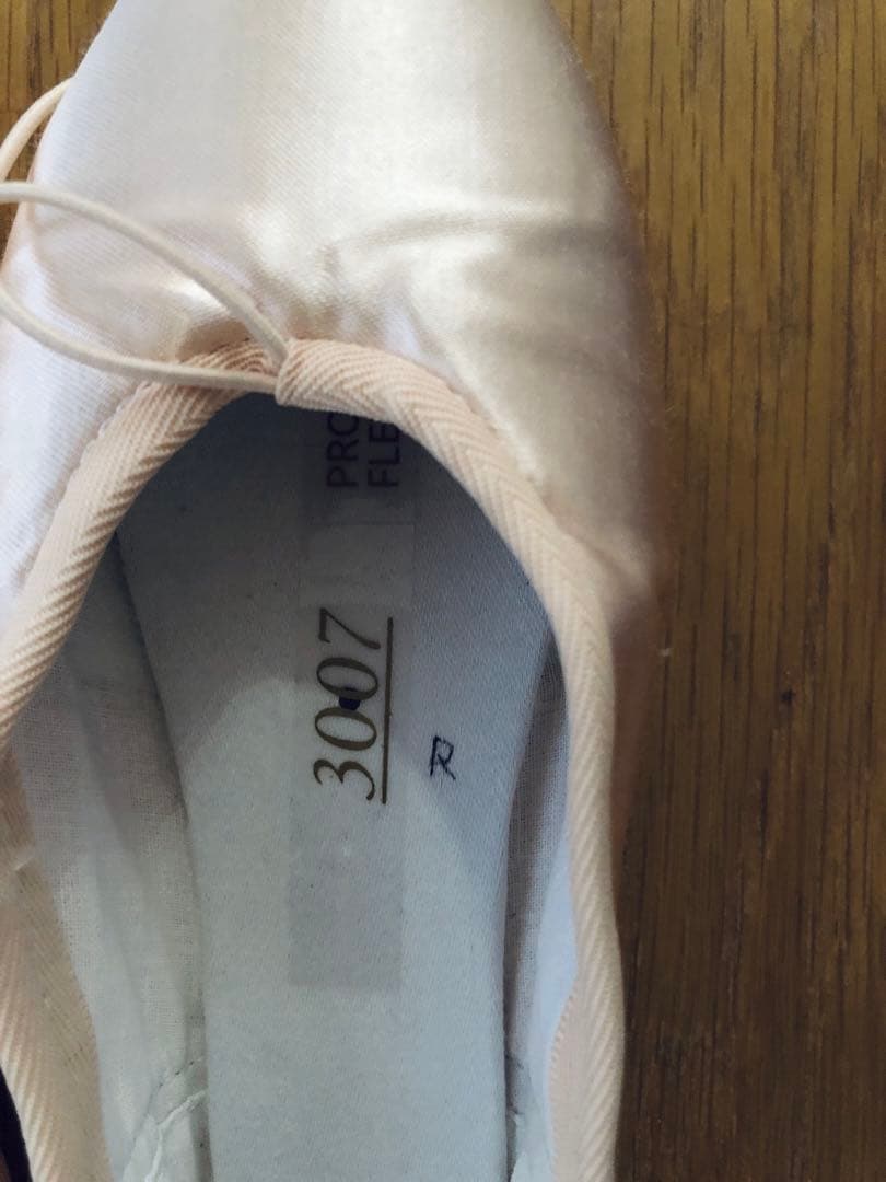 新品同様Grishiko グリシコ プロフレックス3007 トゥシューズ 5xx