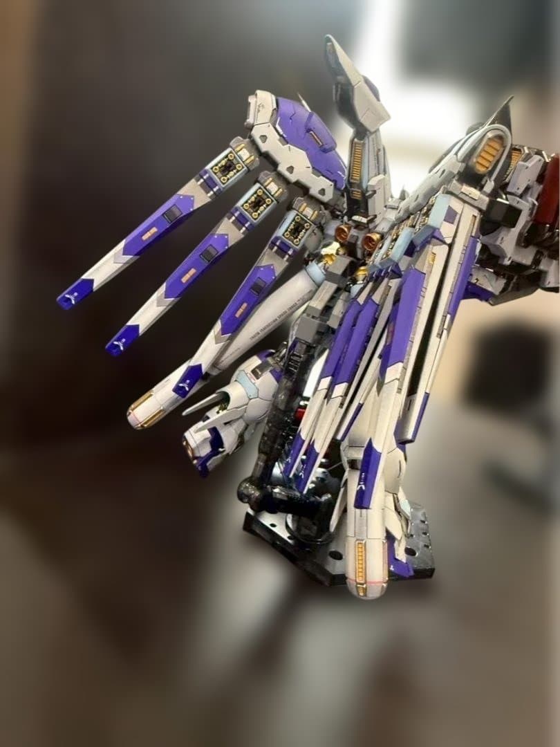 【塗装済】RG Hi-νガンダム＋ハイパー・メガ・バズーカ・ランチャー　完成品