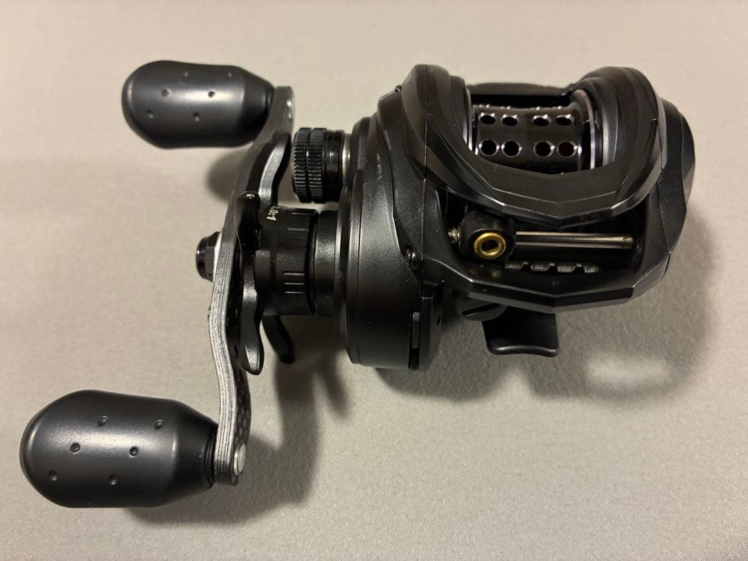 アブガルシア ロキサーニBF8-R 右巻き