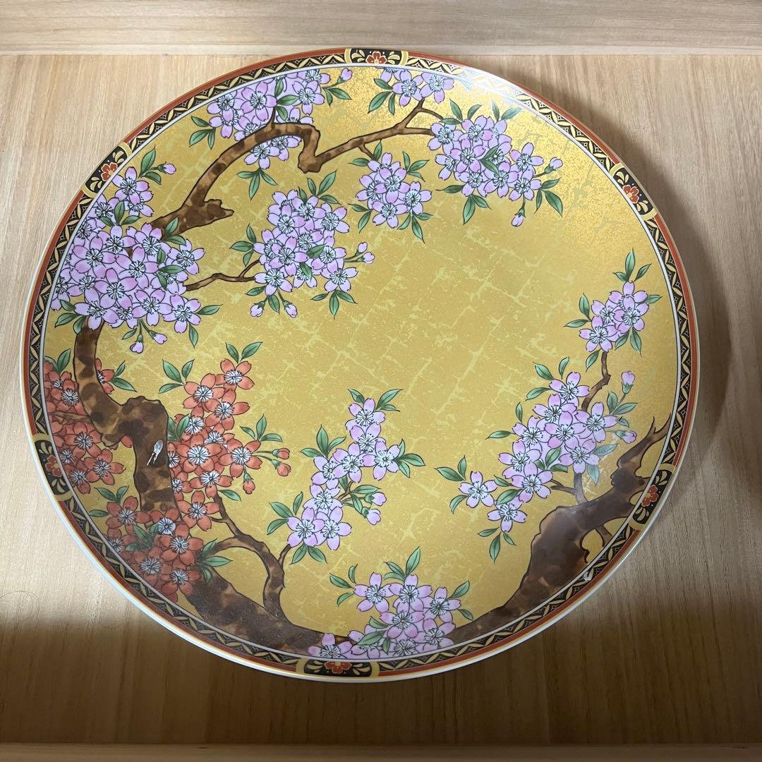 【美品】有田焼　静山作　桜皿　金装飾